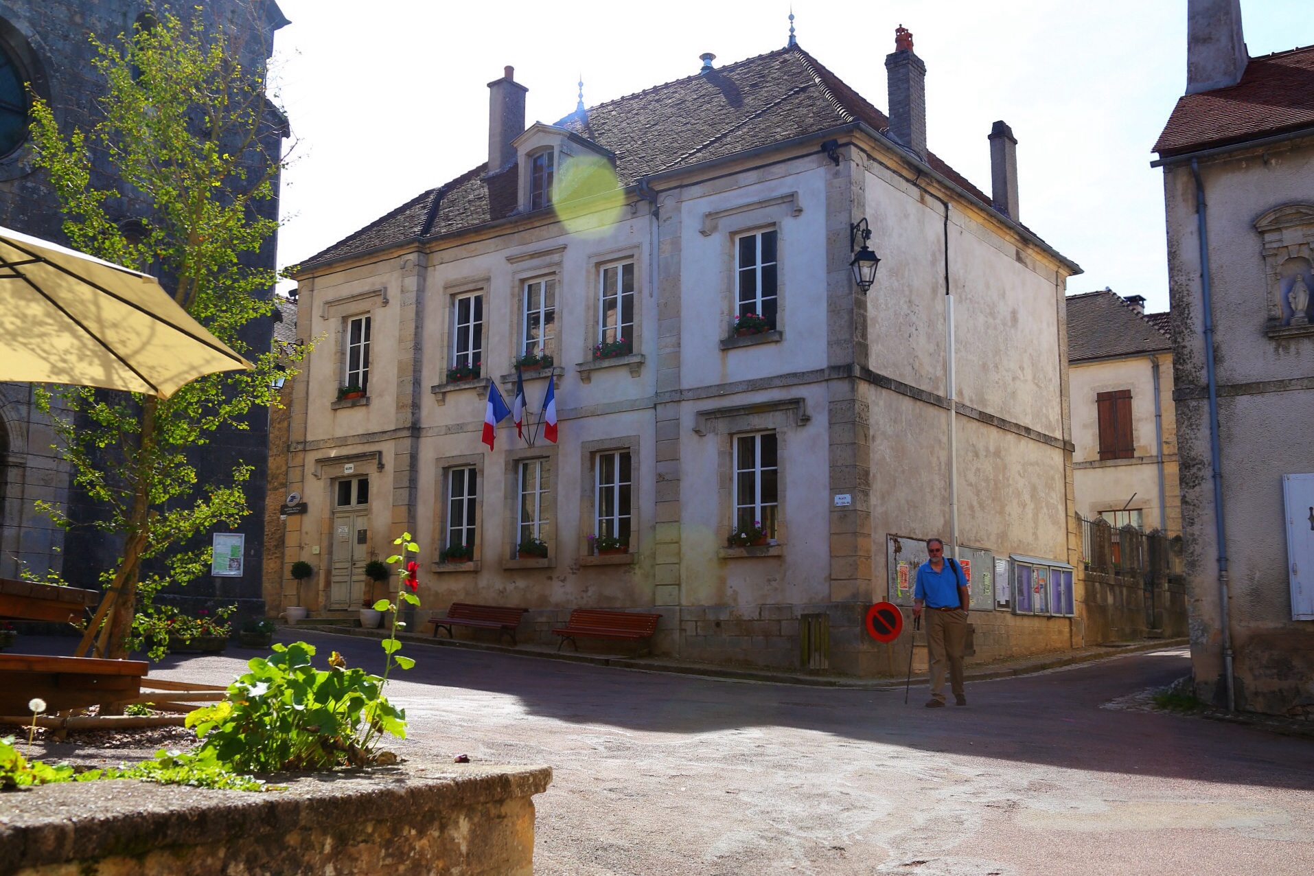 Французская деревня Флавиньи-сюр-Озрен