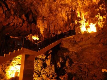 посетить пещеру Дамлаташ